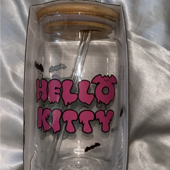 Hello Kitty bundle of glass tumblers - Picture 3 of 5